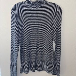 Abercrombie and Fitch Long sleeve mock neck
